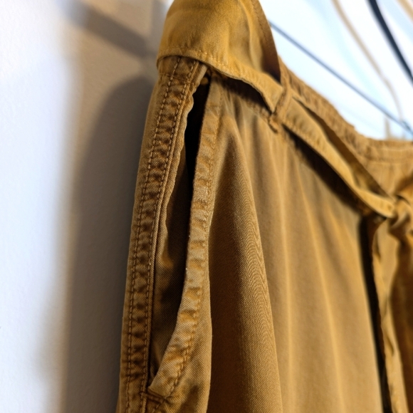 Sanctuary Khaki Paper Bag Pants Size Large - Picture 3 of 7